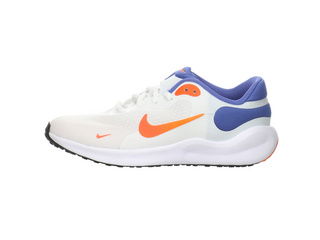 Nike Revolution 7 Sneaker